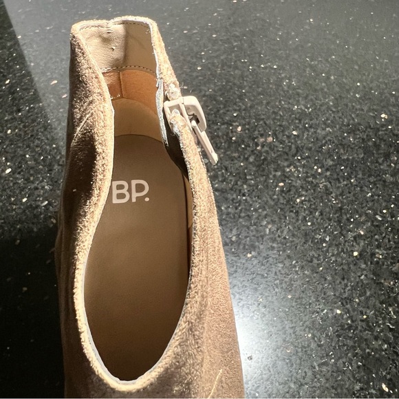 BP Nolly Western Type Taupe Booties size 9 - Picture 6 of 9